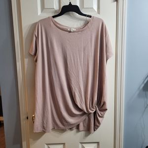 Super soft Umgee blouse with side knot.